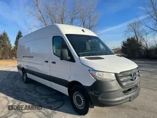✅ 2019 Freightliner Sprinter • VIN: WDRPF1CD0KT009249 • Lot: 45033195. Wystawiony na Copart z przebiegiem Nie podano. Bezpłatny archiwum sprzedaży aukcyjnych z USA i szczegółowy raport historii pojazdu na DreamBid. Zdjęcie 1.