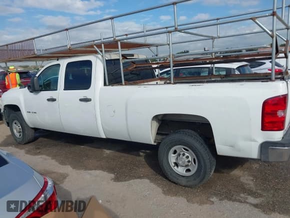 ✅ 2009 Chevrolet Silverado 2500HD Work Truck • VIN: 1GCHC43K79F113467 • Лот: 43400959. Опубликован ранее на IAAI с пробегом 337 659 миль. Бесплатный доступ к архиву аукционных продаж из США и подробный отчёт об истории автомобиля на DreamBid. Изображение 14.