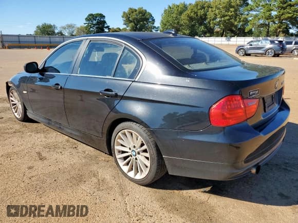 ✅ 2011 BMW 3 Series 335i • VIN: WBAPM5G52BNN00892 • Lot: 90984695. Wystawiony na Copart z przebiegiem 162 337 mil. Bezpłatny archiwum sprzedaży aukcyjnych z USA i szczegółowy raport historii pojazdu na DreamBid. Zdjęcie 2.