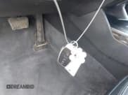 ✅ 2016 Kia Cadenza Premium • VIN: KNALN4D74G5218076 • Lot: 42123328. Wystawiony na IAAI z przebiegiem 184 792 mil. Bezpłatny archiwum sprzedaży aukcyjnych z USA i szczegółowy raport historii pojazdu na DreamBid. Zdjęcie 11.