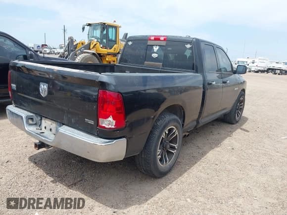 ✅ 2009 Dodge 1500 SLT • VIN: 1D3HB18P29S796005 • Lot: 42228882. Wystawiony na IAAI z przebiegiem 185 846 mil. Bezpłatny archiwum sprzedaży aukcyjnych z USA i szczegółowy raport historii pojazdu na DreamBid. Zdjęcie 4.