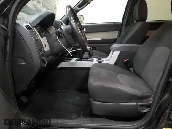 ✅ 2011 Mercury Mariner • VIN: 4M2CN9BG9BKJ06722 • Lot: 62014585. Listed on Copart with 242,214 mi. Free auction sales archive from the USA and detailed vehicle history report at DreamBid. Image 7.