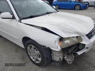 ✅ 2004 Hyundai Elantra GLS • VIN: KMHDN46D64U709062 • Lot: 42020336. Wystawiony na IAAI z przebiegiem 211 215 mil. Bezpłatny archiwum sprzedaży aukcyjnych z USA i szczegółowy raport historii pojazdu na DreamBid. Zdjęcie 6.