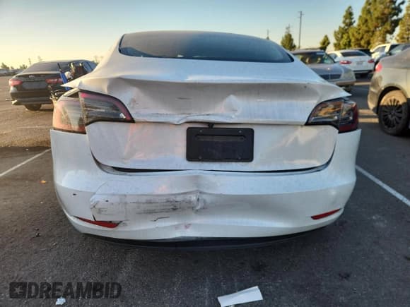 ✅ 2023 Tesla Model 3 • VIN: 5YJ3E1EAXPF546273 • Lot: 82248915. Wystawiony na Copart z przebiegiem 47 286 mil. Bezpłatny archiwum sprzedaży aukcyjnych z USA i szczegółowy raport historii pojazdu na DreamBid. Zdjęcie 6.