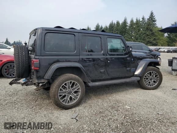 ✅ 2024 Jeep Wrangler High Altitude • VIN: 1C4RJXU66RW115188 • Lot: 71644455. Listed on Copart with 28,202 mi. Free auction sales archive from the USA and detailed vehicle history report at DreamBid. Image 3.