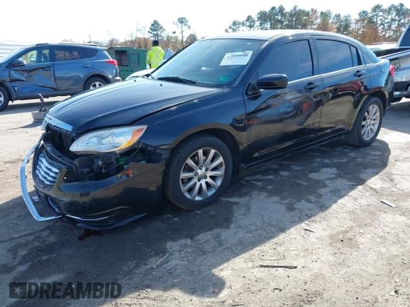 ✅ 2013 Chrysler 200 Touring • VIN: 1C3CCBBB0DN545868 • Lot: 43554940. Listed on IAAI with 258,298 mi. Free auction sales archive from the USA and detailed vehicle history report at DreamBid. Image 17.