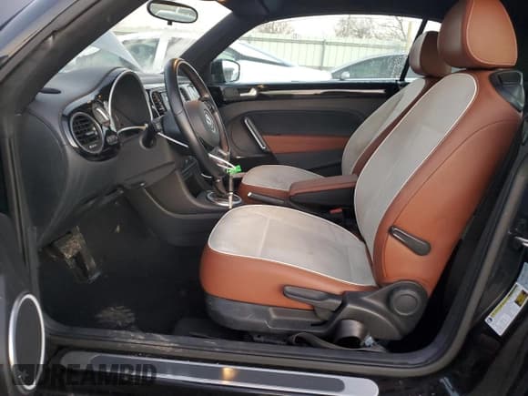 ✅ 2015 Volkswagen Beetle 1.8T • VIN: 3VW517ATXFM818147 • Lot: 85938534. Listed on Copart with 132,860 mi. Free auction sales archive from the USA and detailed vehicle history report at DreamBid. Image 7.
