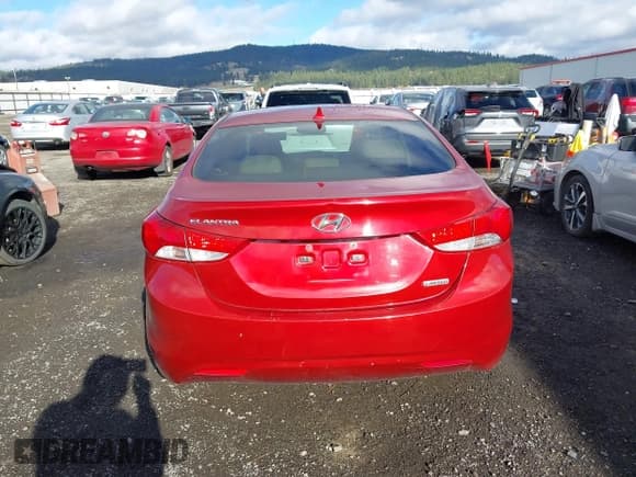 ✅ 2012 Hyundai Elantra GLS • VIN: KMHDH4AE9CU194841 • Лот: 43546678. Опубликован ранее на IAAI с пробегом 143 829 миль. Бесплатный доступ к архиву аукционных продаж из США и подробный отчёт об истории автомобиля на DreamBid. Изображение 17.