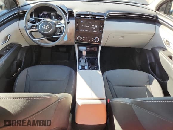 ✅ 2024 Hyundai Tucson SE • VIN: 5NMJA3DE3RH402987 • Lot: 87104965. Listed on Copart with 23,035 mi. Free auction sales archive from the USA and detailed vehicle history report at DreamBid. Image 8.