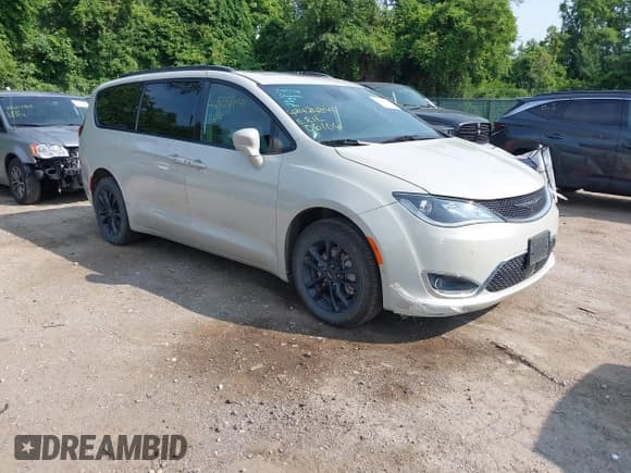 ✅ 2020 Chrysler Pacifica Launch Edition • VIN: 2C4RC3BGXLR267876 • Lot: 42424841. Wystawiony na IAAI z przebiegiem 87 586 mil. Bezpłatny archiwum sprzedaży aukcyjnych z USA i szczegółowy raport historii pojazdu na DreamBid. Zdjęcie 1.