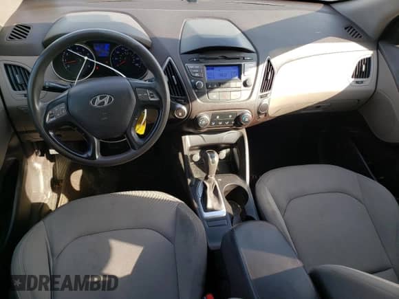 2015 Hyundai Tucson GLS z VIN KM8JTCAF0FU953160, wystawiony jako Copart lot #48812023 z przebiegiem 48 850 mil mil oraz . Historia ofert i sprzedaży dostępna na DreamBid. Obrazek 8.
