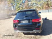 ✅ 2018 Mercedes-Benz GLC 300 • VIN: WDC0G4JBXJV063639 • Lot: 43698786. Wystawiony na IAAI z przebiegiem 35 885 mil. Bezpłatny archiwum sprzedaży aukcyjnych z USA i szczegółowy raport historii pojazdu na DreamBid. Zdjęcie 17.