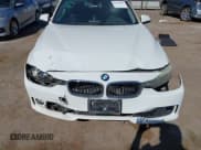 ✅ 2013 BMW 3 Series 328i • VIN: WBA3A5G52DNP18714 • Lot: 41844082. Wystawiony na IAAI z przebiegiem 104 867 mil. Bezpłatny archiwum sprzedaży aukcyjnych z USA i szczegółowy raport historii pojazdu na DreamBid. Zdjęcie 6.