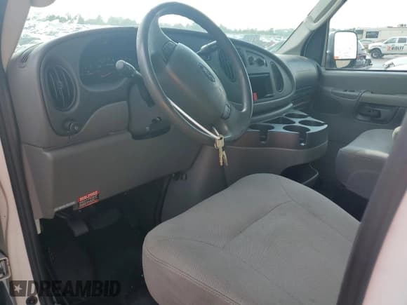 ✅ 2006 Ford Econoline Cargo • VIN: 1FTNE24W26DA70568 • Лот: 68775915. Опубликован ранее на Copart с пробегом Не указан. Бесплатный доступ к архиву аукционных продаж из США и подробный отчёт об истории автомобиля на DreamBid. Изображение 11.