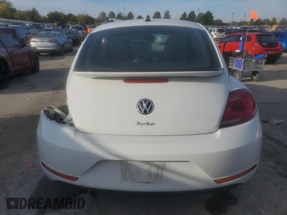 ✅ 2019 Volkswagen Beetle S • VIN: 3VWFD7AT5KM707074 • Lot: 91267455. Listed on Copart with Not provided. Free auction sales archive from the USA and detailed vehicle history report at DreamBid. Image 6.
