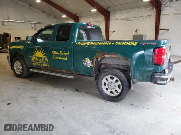 ✅ 2015 Chevrolet Silverado 2500HD LT • VIN: 1GC2KVEG1FZ129746 • Lot: 62483555. Wystawiony na Copart z przebiegiem 115 269 mil. Bezpłatny archiwum sprzedaży aukcyjnych z USA i szczegółowy raport historii pojazdu na DreamBid. Zdjęcie 2.