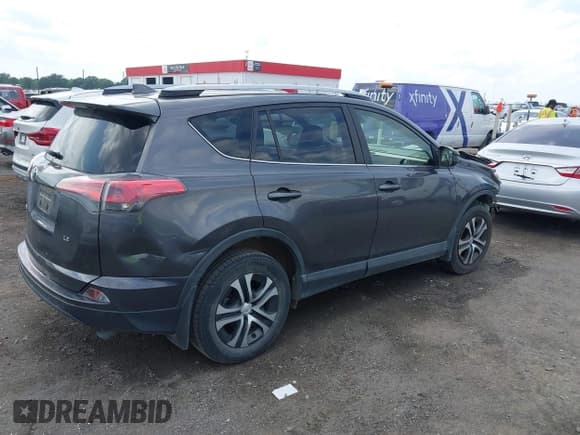 ✅ 2017 Toyota RAV4 LE • VIN: JTMZFREV3HJ122727 • Lot: 42492530. Listed on IAAI with 120,529 mi. Free auction sales archive from the USA and detailed vehicle history report at DreamBid. Image 4.