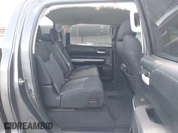 ✅ 2016 Toyota Tundra SR5 • VIN: 5TFEM5F18GX103725 • Lot: 43282512. Listed on IAAI with 139,172 mi. Free auction sales archive from the USA and detailed vehicle history report at DreamBid. Image 8.