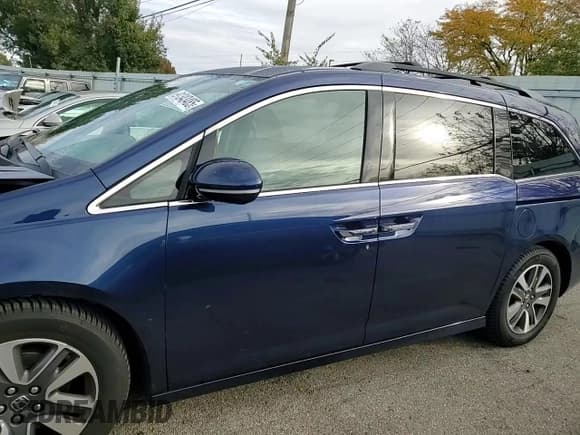 ✅ 2015 Honda Odyssey Touring Elite • VIN: 5FNRL5H92FB096061 • Lot: 91343485. Wystawiony na Copart z przebiegiem 123 900 mil. Bezpłatny archiwum sprzedaży aukcyjnych z USA i szczegółowy raport historii pojazdu na DreamBid. Zdjęcie 14.