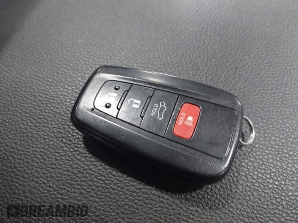 ✅ 2019 Toyota RAV4 Hybrid XSE • VIN: JTMEWRFV1KJ013364 • Lot: 43530245. Listed on IAAI with 109,550 mi. Free auction sales archive from the USA and detailed vehicle history report at DreamBid. Image 11.