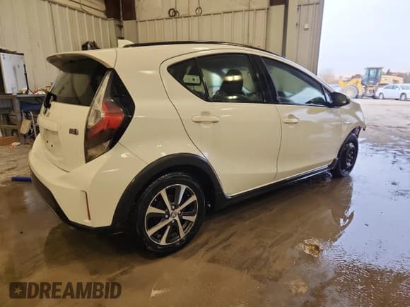 ✅ 2018 Toyota Prius Two • VIN: JTDKDTB36J1614648 • Lot: 91228965. Listed on Copart with 149,398 mi. Free auction sales archive from the USA and detailed vehicle history report at DreamBid. Image 3.