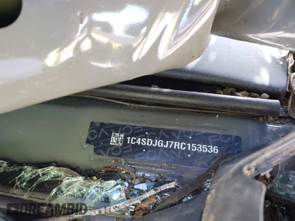 ✅ 2024 Dodge Durango SRT 392 AlcHEMI • VIN: 1C4SDJGJ7RC153536 • Lot: 42277929. Wystawiony na IAAI z przebiegiem 1 732 mil. Bezpłatny archiwum sprzedaży aukcyjnych z USA i szczegółowy raport historii pojazdu na DreamBid. Zdjęcie 9.