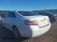 ✅ 2010 Toyota Camry SE • VIN: 4T1BF3EK5AU526116 • Lot: 43818897. Wystawiony na IAAI z przebiegiem 208 237 mil. Bezpłatny archiwum sprzedaży aukcyjnych z USA i szczegółowy raport historii pojazdu na DreamBid. Zdjęcie 3.