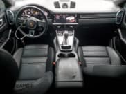 ✅ 2022 Porsche Cayenne Turbo S E-Hybrid • VIN: WP1BH2AY6NDA59070 • Lot: 87307435. Wystawiony na Copart z przebiegiem 26 258 mil. Bezpłatny archiwum sprzedaży aukcyjnych z USA i szczegółowy raport historii pojazdu na DreamBid. Zdjęcie 8.