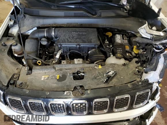 ✅ 2023 Jeep Compass (RED) Edition • VIN: 3C4NJDCN2PT540321 • Lot: 64787735. Wystawiony na Copart z przebiegiem 48 769 mil. Bezpłatny archiwum sprzedaży aukcyjnych z USA i szczegółowy raport historii pojazdu na DreamBid. Zdjęcie 12.