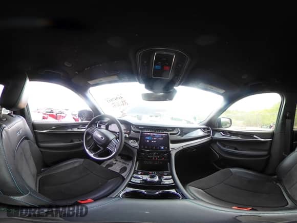 2022 Jeep Grand Cherokee Trailhawk with VIN 1C4RJYC69N8756423, listed as a IAAI auction lot 41947812 with 9,770 mi miles and . Bid and sale history available at DreamBid. Image 18.