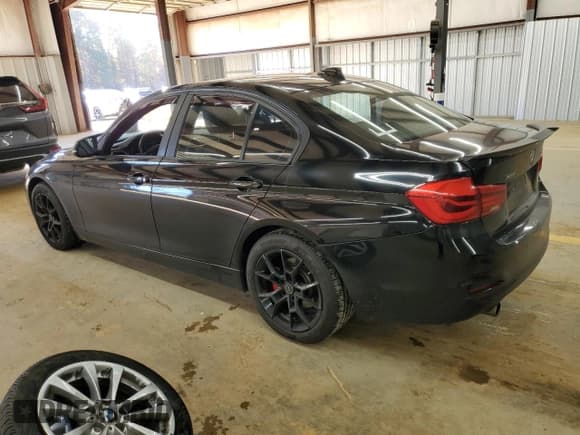 ✅ 2016 BMW 3 Series 320i xDrive • VIN: WBA8E5G58GNT41949 • Lot: 91612145. Wystawiony na Copart z przebiegiem 151 394 mil. Bezpłatny archiwum sprzedaży aukcyjnych z USA i szczegółowy raport historii pojazdu na DreamBid. Zdjęcie 2.