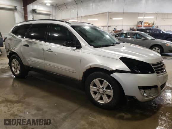 ✅ 2014 Chevrolet Traverse LT • VIN: 1GNKRHKD0EJ278404 • Lot: 85094224. Wystawiony na Copart z przebiegiem 151 733 mil. Bezpłatny archiwum sprzedaży aukcyjnych z USA i szczegółowy raport historii pojazdu na DreamBid. Zdjęcie 4.