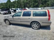 ✅ 2004 Volvo V70 • VIN: YV1SW59V442349928 • Lot: 61847095. Wystawiony na Copart z przebiegiem Nie podano. Bezpłatny archiwum sprzedaży aukcyjnych z USA i szczegółowy raport historii pojazdu na DreamBid. Zdjęcie 2.