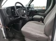 ✅ 2012 Chevrolet Express Passenger 1LT • VIN: 1GAZGYFG3C1118315 • Lot: 80870104. Wystawiony na Copart z przebiegiem 122 178 mil. Bezpłatny archiwum sprzedaży aukcyjnych z USA i szczegółowy raport historii pojazdu na DreamBid. Zdjęcie 7.