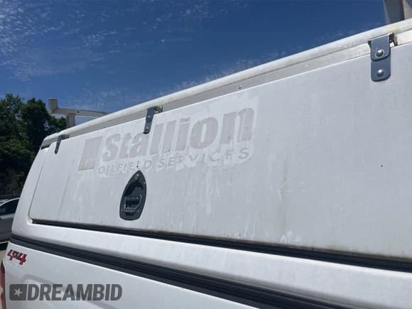 ✅ 2018 Chevrolet Silverado 2500HD • VIN: 1GC2KUEY0JZ163849 • Lot: 42575764. Wystawiony na IAAI z przebiegiem 195 995 mil. Bezpłatny archiwum sprzedaży aukcyjnych z USA i szczegółowy raport historii pojazdu na DreamBid. Zdjęcie 1.