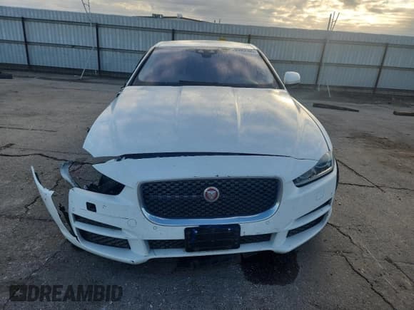 ✅ 2017 Jaguar XE 25t Premium • VIN: SAJAD4BG0HA947430 • Lot: 85562305. Listed on Copart with 92,921 mi. Free auction sales archive from the USA and detailed vehicle history report at DreamBid. Image 5.