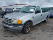 ✅ 2004 Ford F-150 XL • VIN: 2FTRF17W64CA84331 • Lot: 42402056. Wystawiony na IAAI z przebiegiem 271 831 mil. Bezpłatny archiwum sprzedaży aukcyjnych z USA i szczegółowy raport historii pojazdu na DreamBid. Zdjęcie 2.