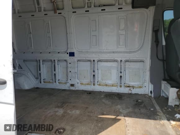 ✅ 2013 Mercedes-Benz Sprinter Cargo • VIN: WD3PE8CC6D5791884 • Lot: 58353165. Listed on Copart with 290,547 mi. Free auction sales archive from the USA and detailed vehicle history report at DreamBid. Image 11.