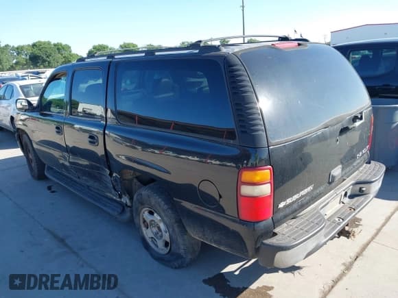✅ 2002 Chevrolet Suburban LS • VIN: 3GNEC16Z02G285958 • Лот: 41956322. Опубликован ранее на IAAI с пробегом Не указан. Бесплатный доступ к архиву аукционных продаж из США и подробный отчёт об истории автомобиля на DreamBid. Изображение 3.