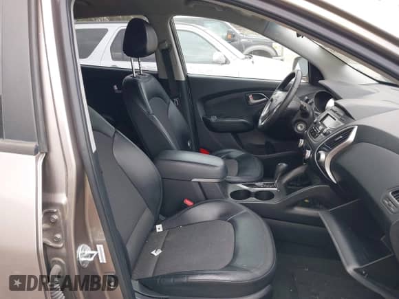 2012 Hyundai Tucson GLS с VIN KM8JU3AC1CU410768, выставлен на аукционе IAAI как лот 43529331 с пробегом 123 420 миль миль и . История ставок и продаж доступна на DreamBid. Изображение 5.