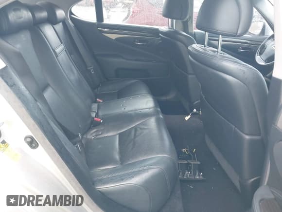 ✅ 2014 Lexus LS 460 • VIN: JTHBL5EF4E5129099 • Лот: 43068425. Опубликован ранее на IAAI с пробегом 103 325 миль. Бесплатный доступ к архиву аукционных продаж из США и подробный отчёт об истории автомобиля на DreamBid. Изображение 8.