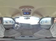 ✅ 2005 Chevrolet Silverado 2500HD LS • VIN: 1GCHK23255F863175 • Lot: 90364075. Wystawiony na Copart z przebiegiem 246 315 mil. Bezpłatny archiwum sprzedaży aukcyjnych z USA i szczegółowy raport historii pojazdu na DreamBid. Zdjęcie 14.