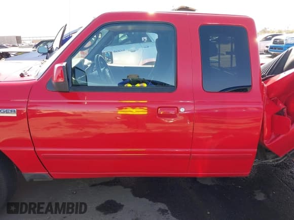 ✅ 2006 Ford Ranger STX • VIN: 1FTYR44E66PA17472 • Lot: 42126850. Listed on IAAI with 97,701 mi. Free auction sales archive from the USA and detailed vehicle history report at DreamBid. Image 14.