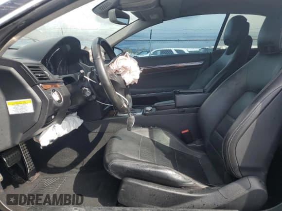 ✅ 2011 Mercedes-Benz E 550 • VIN: WDDKK7CF1BF091393 • Lot: 51246535. Wystawiony na Copart z przebiegiem 129 785 mil. Bezpłatny archiwum sprzedaży aukcyjnych z USA i szczegółowy raport historii pojazdu na DreamBid. Zdjęcie 7.