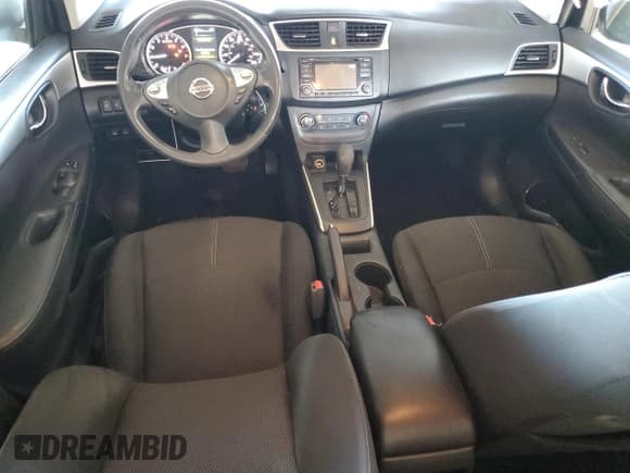 ✅ 2018 Nissan Sentra S • VIN: 3N1AB7AP3JY326355 • Lot: 89992955. Wystawiony na Copart z przebiegiem 69 789 mil. Bezpłatny archiwum sprzedaży aukcyjnych z USA i szczegółowy raport historii pojazdu na DreamBid. Zdjęcie 8.