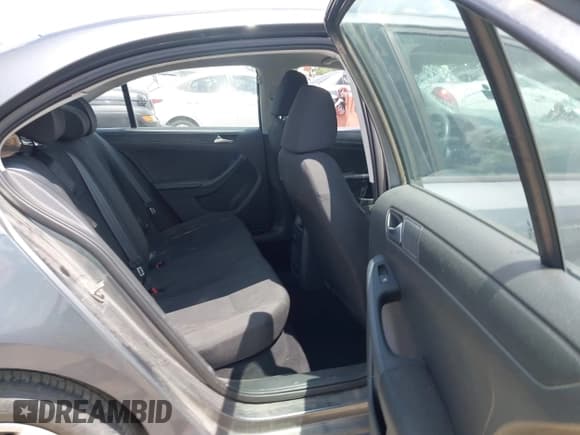 ✅ 2015 Volkswagen Jetta S • VIN: 3VW2K7AJ6FM427091 • Lot: 42696824. Listed on IAAI with 119,056 mi. Free auction sales archive from the USA and detailed vehicle history report at DreamBid. Image 8.