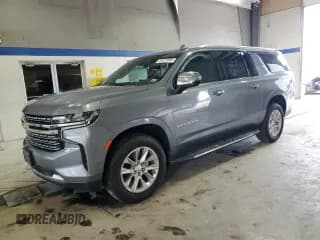 ✅ 2022 Chevrolet Suburban Premier • VIN: 1GNSKFKDXNR186629 • Lot: 63422845. Wystawiony na Copart z przebiegiem 76 478 mil. Bezpłatny archiwum sprzedaży aukcyjnych z USA i szczegółowy raport historii pojazdu na DreamBid. Zdjęcie 1.