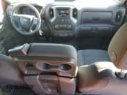 ✅ 2021 Chevrolet Silverado 1500 Custom • VIN: 3GCPWBEK7MG446876 • Lot: 80698144. Wystawiony na Copart z przebiegiem 37 219 mil. Bezpłatny archiwum sprzedaży aukcyjnych z USA i szczegółowy raport historii pojazdu na DreamBid. Zdjęcie 8.