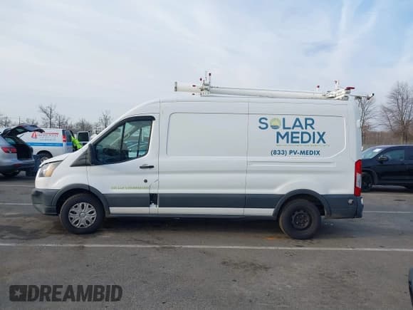 ✅ 2018 Ford Transit • VIN: 1FTYE2CM5JKA08955 • Lot: 41784665. Wystawiony na IAAI z przebiegiem 171 357 mil. Bezpłatny archiwum sprzedaży aukcyjnych z USA i szczegółowy raport historii pojazdu na DreamBid. Zdjęcie 14.