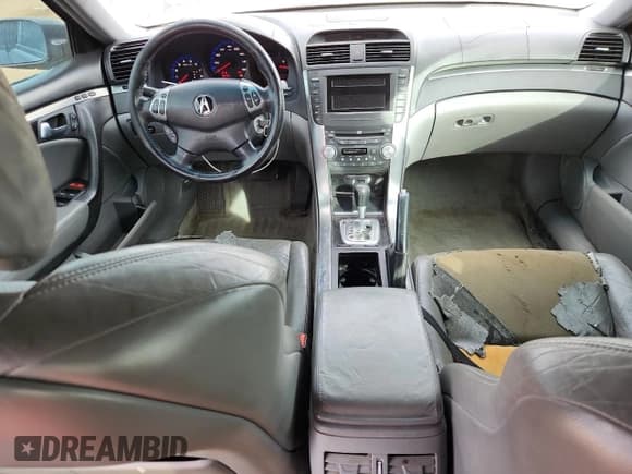 ✅ 2004 Acura TL • VIN: 19UUA66254A049559 • Lot: 91245365. Wystawiony na Copart z przebiegiem 249 015 mil. Bezpłatny archiwum sprzedaży aukcyjnych z USA i szczegółowy raport historii pojazdu na DreamBid. Zdjęcie 8.